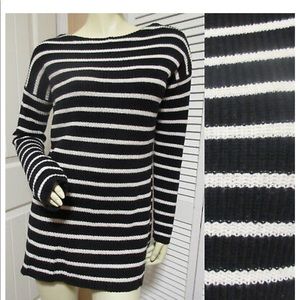 Old Navy Black and White Sweater
